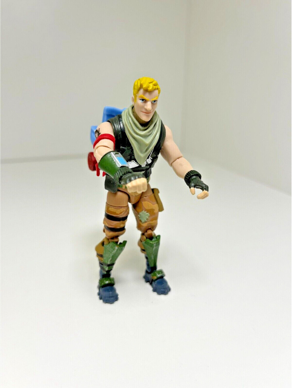 Fortnite Jonesy Figure from Jazzwares Epic Games 4" Action Figure
